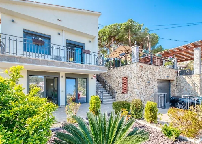 Costacabana - Palmera Villa